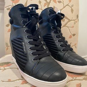 sheepskin lined trainers